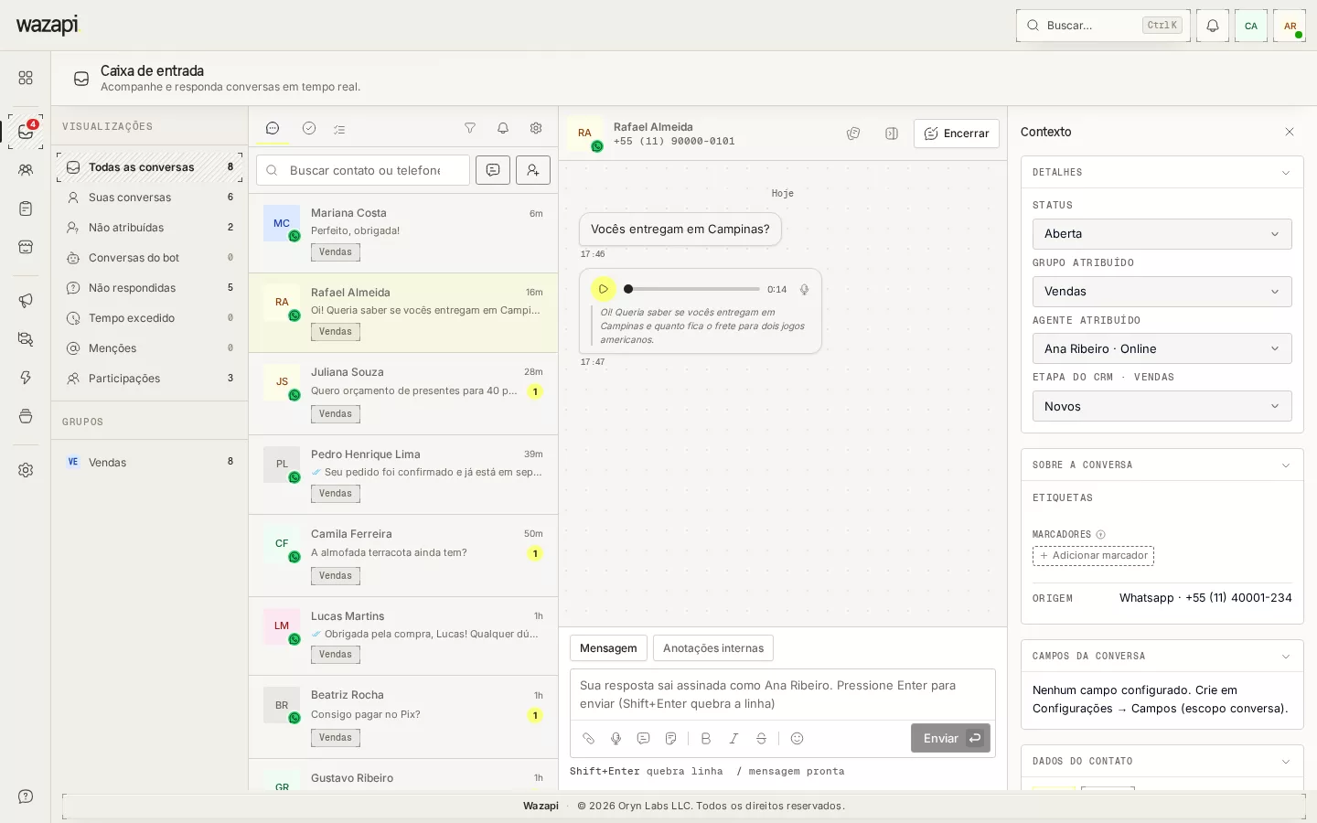 Conversa no inbox com um áudio do cliente e a transcrição em texto embaixo do player
